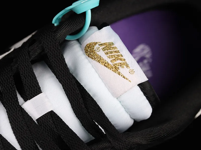 All categories Nk SB Dunk series Nk SB Dunk Low low-top sneakers F version special price Nk Dunk SB Low black and white patent leather panda SB smashed backboard fashion casual sneakers DR9511-100
